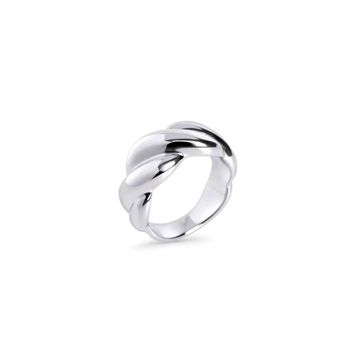 Polished silver ring with a wide twisted braid design on a white background. Nickel-free, waterproof & tarnish-resistant stainless steel ring for sensitive skin, minimalist luxury jewelry by Mia Bijoux Canada.

Bague argentée polie au design large torsadé sur fond blanc. Bague en acier inoxydable sans nickel, résistante à l'eau et anti-ternissement pour peaux sensibles, bijouterie de luxe minimaliste par Mia Bijoux Canada.