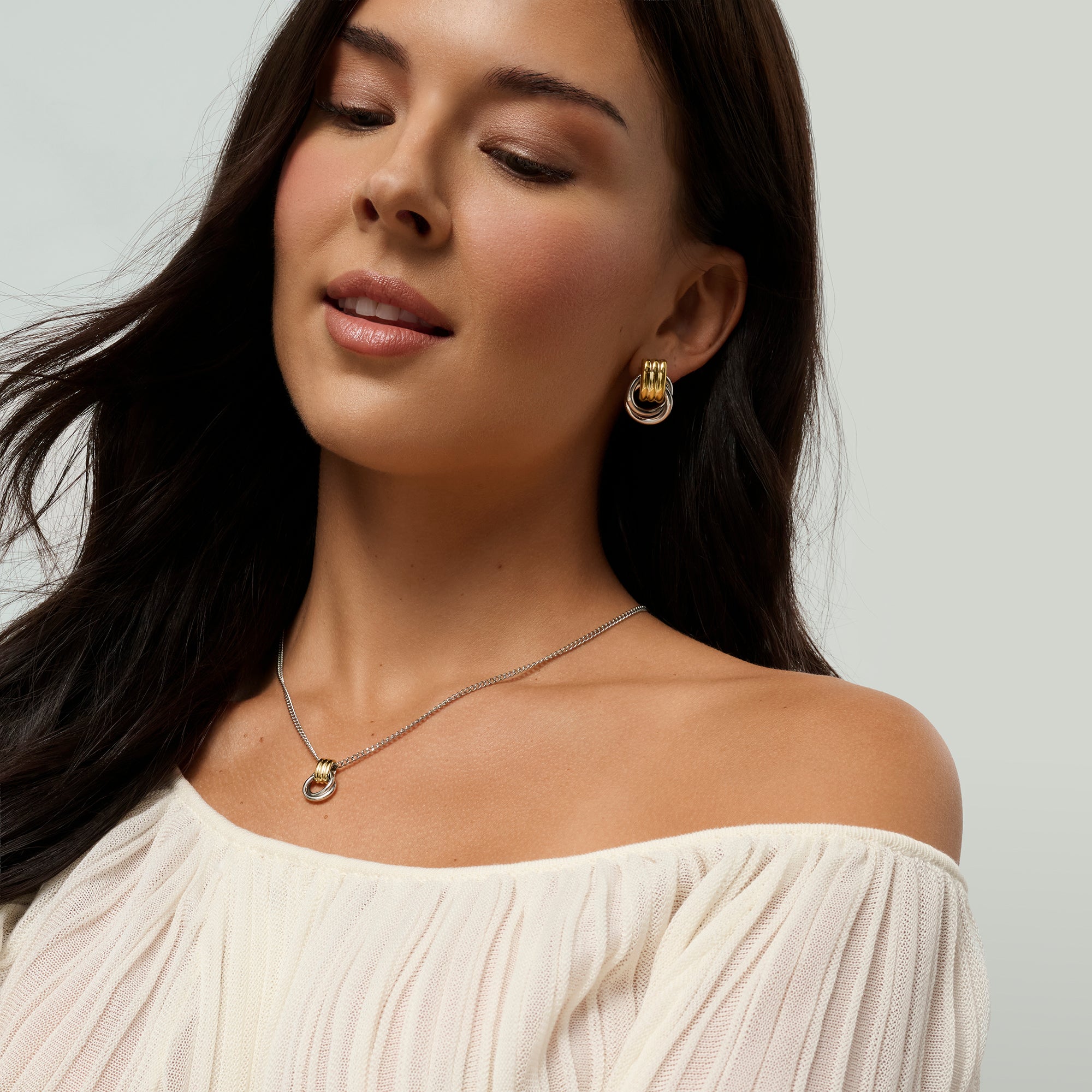 Valence Pendant Necklace